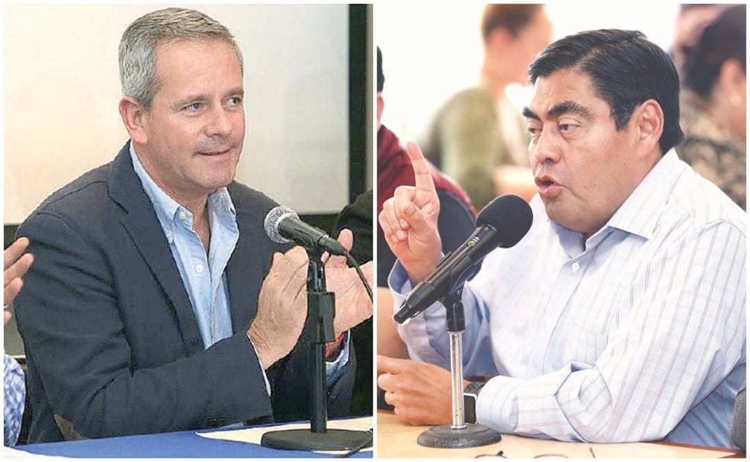 Tras concluir el recuento de paquetes electorales de la elección para gobernador en Puebla, el presidente del PAN, Marcelo Torres (izq.), y el candidato de Morena, Miguel Barbosa (der.), salieron a ofrecer conferencia de prensa. Foto: YADÍN XOLALPA