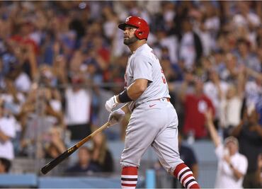 Albert Pujols se une al exclusivo club de los 700 jonrones en Grandes Ligas