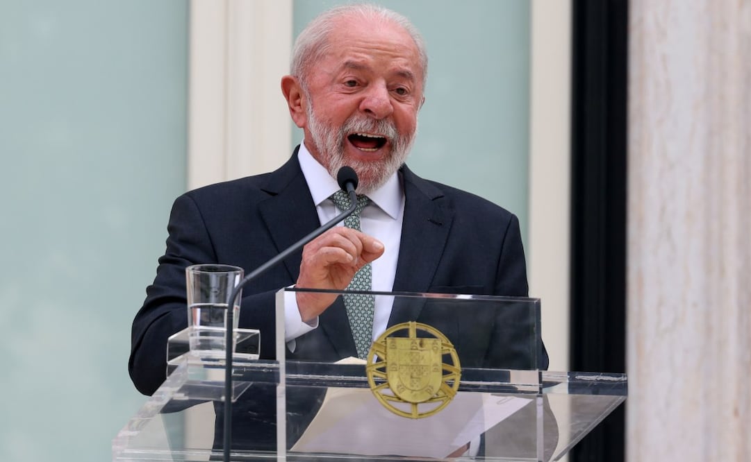 El presidente brasileño, Luiz Inácio Lula da Silva, asiste a una conferencia de prensa conjunta con el primer ministro portugués, Luis Montenegro (no visto), tras su reunión en el Palacio de Sao Bento, Lisboa, Portugal, el 21 de abril de 2026. Foto: EFE