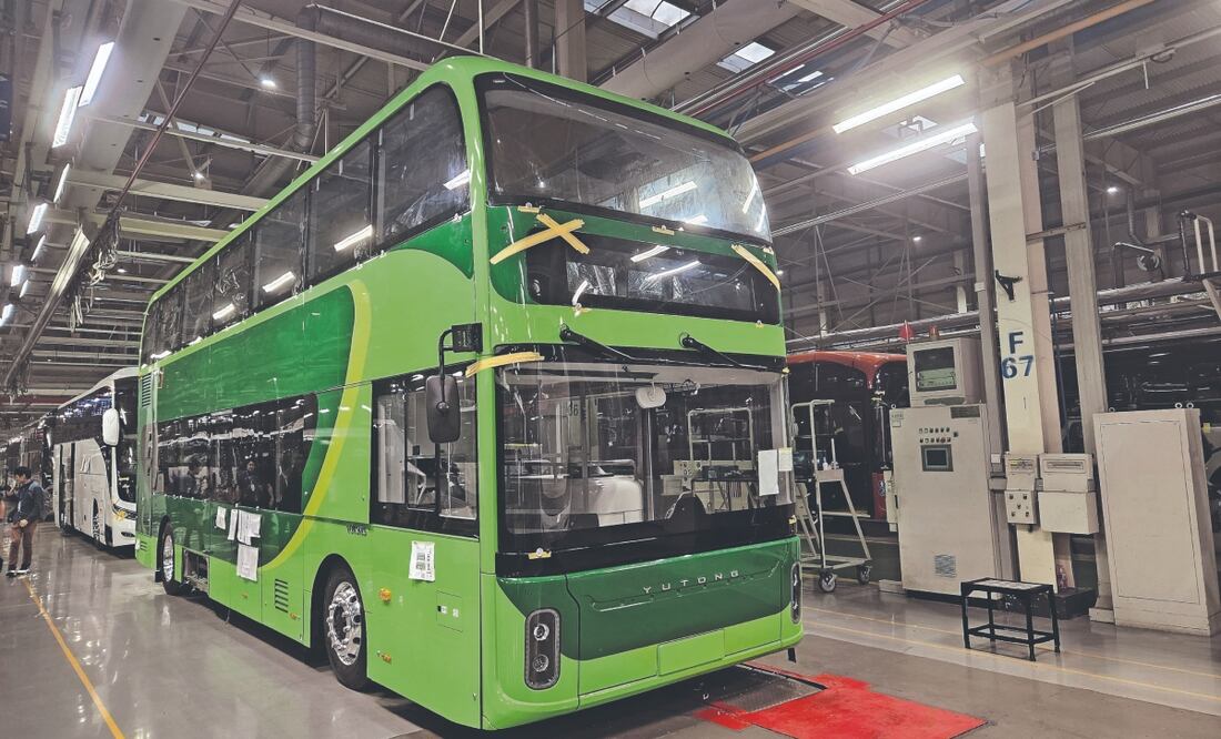 Desde su llegada al país en 2018, Yutong ha vendido más de mil autobuses eléctricos, híbridos, de gas y diesel, de los cuales 428 forman parte de la red del Trolebús en la Ciudad de México. Foto: de TLÁLOC PUGA. EL UNIVERSAL