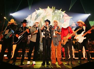 Grupo Firme cancela concierto en Estados Unidos; problemas con visas frenan su presentación