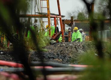 Gobierno tardó en buscar ayuda internacional para rescate de mineros, acusan familiares