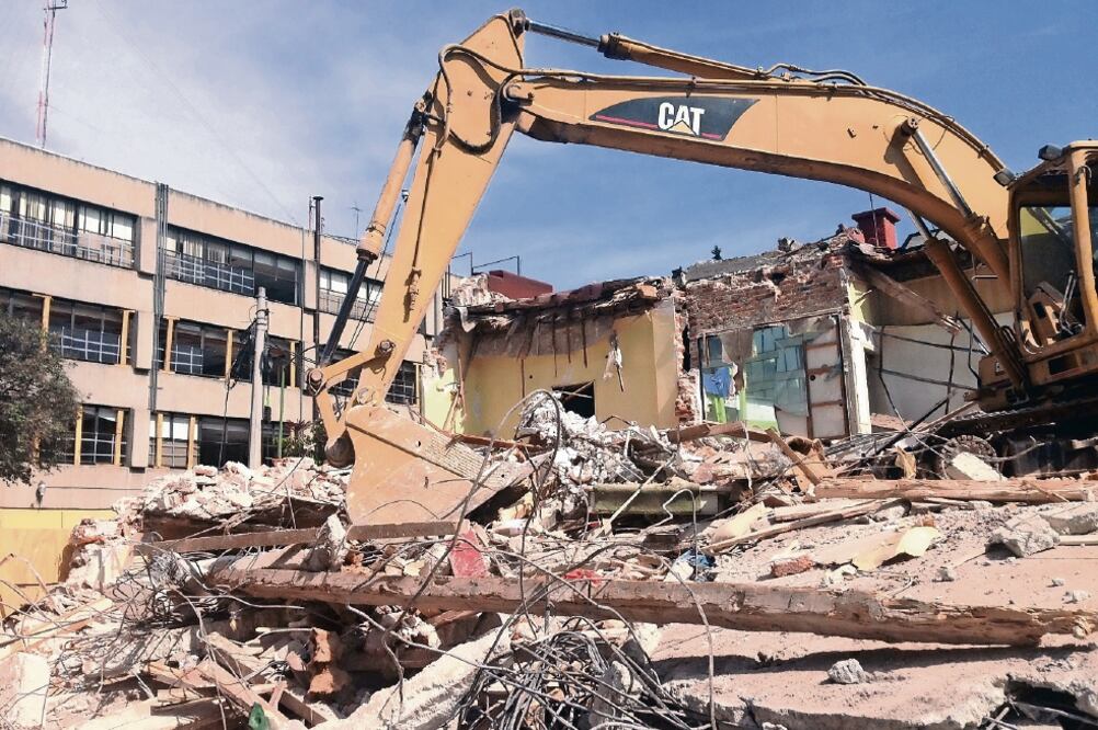 Se analizan acciones como reorientar el presupuesto participativo con casi 900 millones de pesos para levantar los inmuebles afectados por el sismo. (ARCHIVO EL UNIVERSAL)