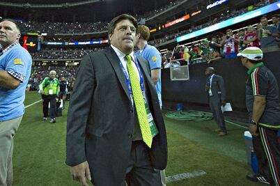 El ataque recaerá en Oribe Peralta y Andrés Guardado