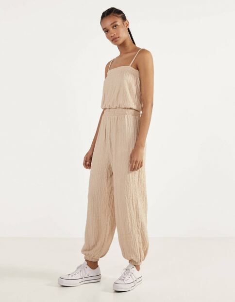 Jumpsuits que te harán soltar la pijama para trabajar desde casa