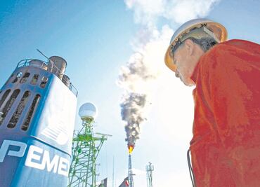 Gobierno da a Pemex oxígeno por 96 mmdp