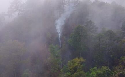 Lluvias favorecen control de incendio en sierra de Santiago, Nuevo León