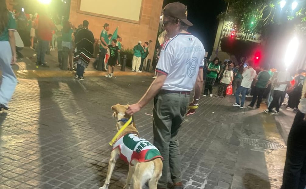 La afición Leonesa celebra triunfo de la Selección Mexicana. Foto: Xóchitl Álvarez