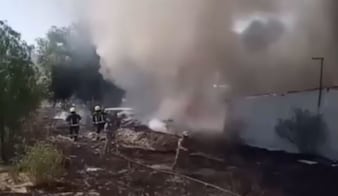 Incendio en predio con llantas provoca densa nube de humo en Huehuetoca; Bomberos controlan el fuego sin reporte de heridos