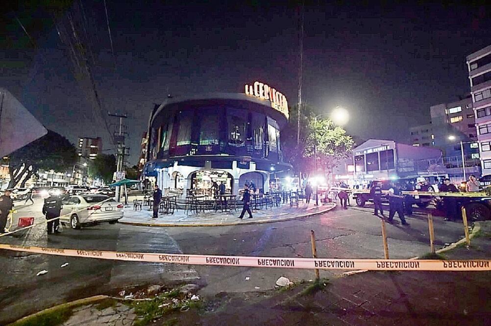 Itzel “N”, de 17 años, y su novio Juan David “N”, de 25, habrían ido al establecimiento de avenida Universidad a festejar un cumpleaños. (ARCHIVO EL UNIVERSAL)