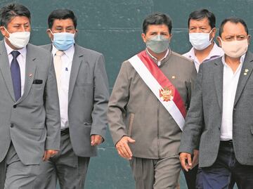 Castillo invita a la oposición al diálogo