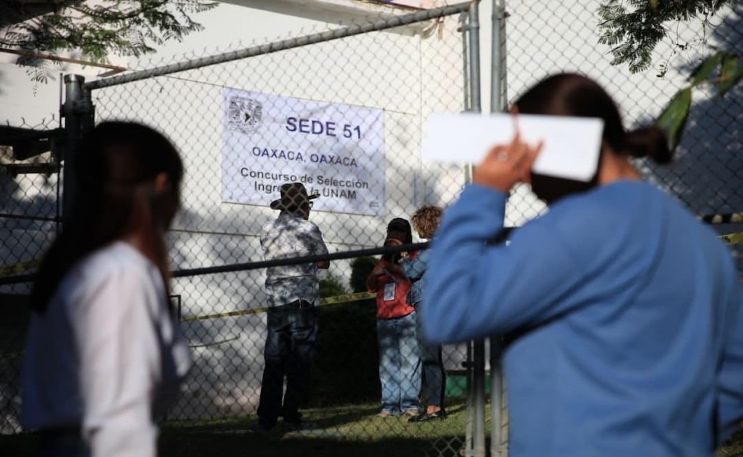 aplicación del examen de control de la UNAM en Oaxaca. Foto: Edwin Hernández
