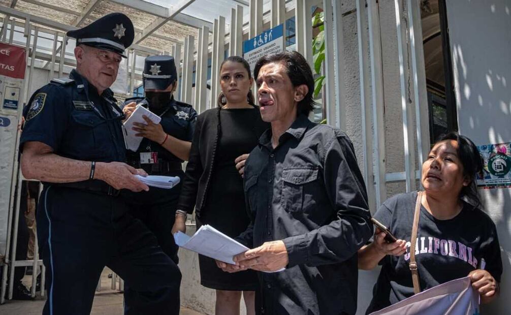 Elías Téllez, paciente con depresión y ansiedad desde hace más de 15 años y líder del movimiento Medicamentos para mentes libres MX. Foto: Gabriel Pano / EL UNIVERSAL