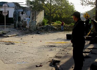 ELN se atribuye uno de los tres atentados contra policías en Colombia