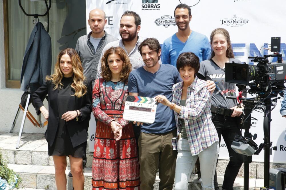 La cinta, que cuenta la historia de un joven especialista en mercadotecnia en medios alternativos, está en rodaje (LUIS CORTÉS. EL UNIVERSAL)