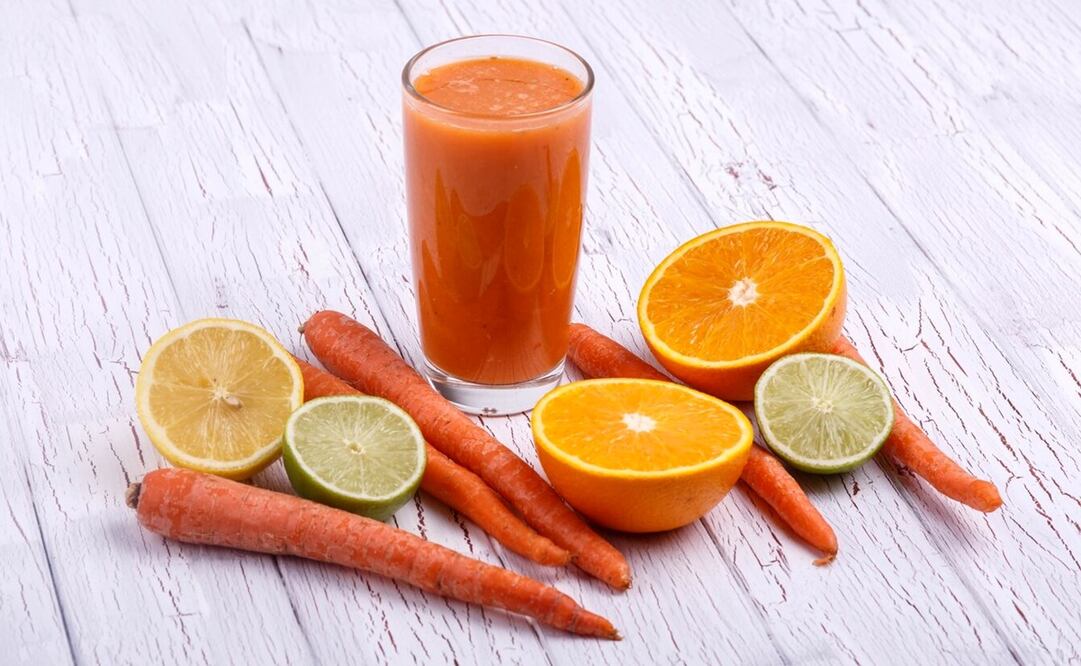 Jugo de naranja con zanahoria. Foto: Freepik