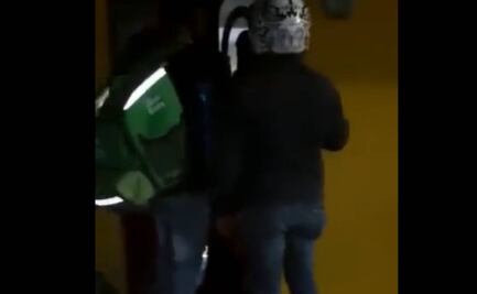 ¡Ya sabemos dónde vive, lo cazamos! Repartidores de app buscan a ladrón en su casa y lo golpean 