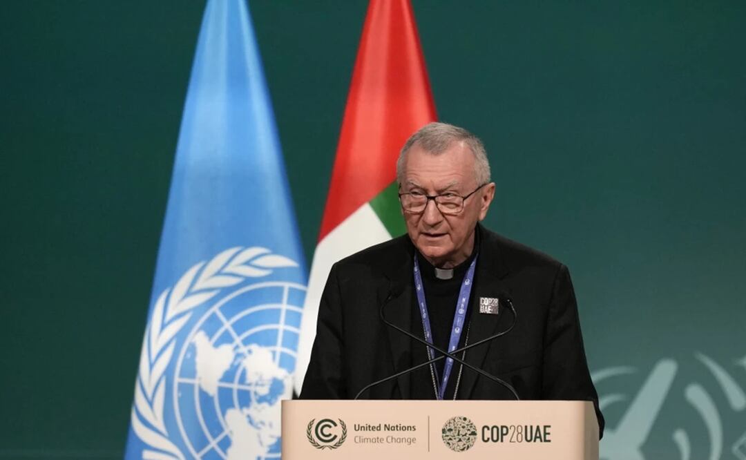 El secretario de Estado del Vaticano, el cardenal Pietro Parolin, habla durante un pleno de la cumbre climática COP28 de Naciones Unidas el sábado 2 de diciembre de 2023 en Dubái, Emiratos Árabes Unidos. Foto: AP