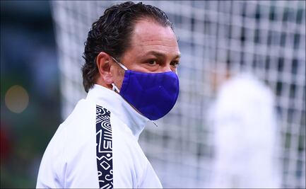 Afición del América pide la salida de Santiago Baños en felicitación de Azcárraga al Estadio Azteca