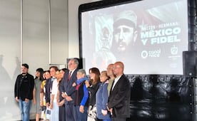 Montan más de 200 fotos de Fidel Castro en la Cámara de Diputados; presentan documental de legado en México