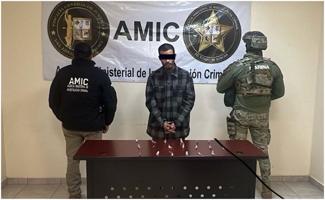 Lograron la detención de Jorge Alberto “N”, de 32 años, originario de Estados Unidos luego de asegurarle droga (8/01/2025). Foto: Fiscalía de Sonora