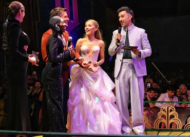 Glinda y Elphaba hechizan al público mexicano