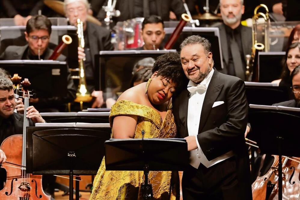 La soprano colombiana
Betty Garcés
y el cantante mexicano
Ramón Vargas inauguraron
el Festival Internacional de Música Clásica
de Bogotá. Juan Diego Castillo / Teatro Mayor