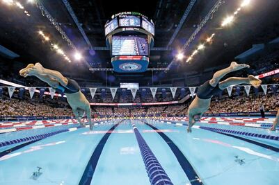 Phelps supera de nuevo a Lochte