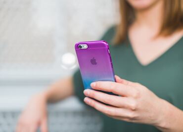 Siri aprenderá a susurrarte al oído