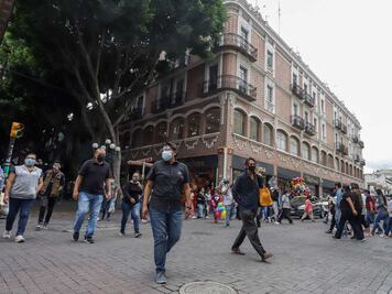 Acusan a agentes de la fiscalía de CDMX de extorsionar a comerciantes 