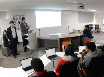 Apple donated an iOS Development Lab to UNAM