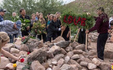 Trasladan restos de integrantes de familia LeBarón a Galeana en segundo día de funerales
