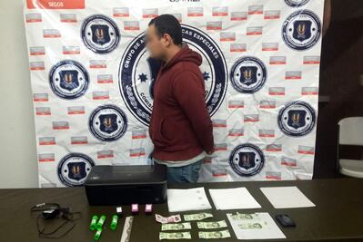 Falsificaba billetes de $200 con "mini fábrica portátil"