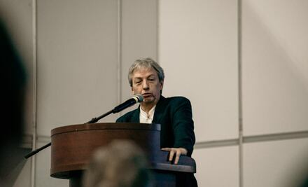 "Quienes leen no tienen certezas, sino nuevas dudas": David Toscana en la inauguración de la FIL Monterrey