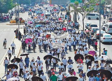 CNTE retoma control de plazas en Oaxaca