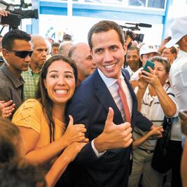 Fiscalía abre investigación a Guaidó por paramilitares
