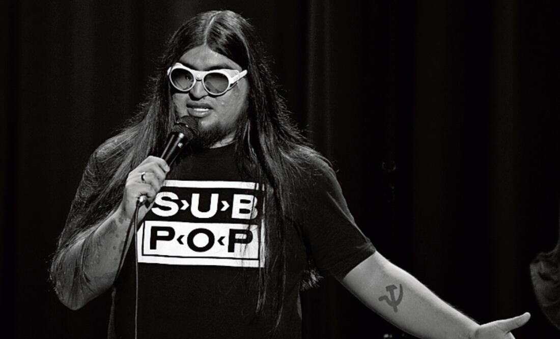 En sus shows Carlos Ballarta tiene como eje el humor negro, la acidez y la ironía. Foto: Vatos Cuerdos Producciones