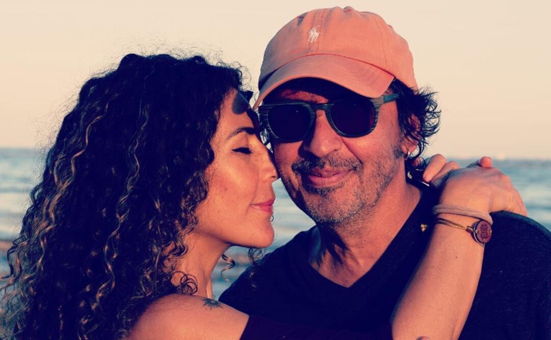 Vica Andrade y Memo del Bosque comenzaron su relación después de que él se separara de Mónica. Ambos han aclarado que su relación comenzó cuando ya no había nada entre Memo y Mónica.