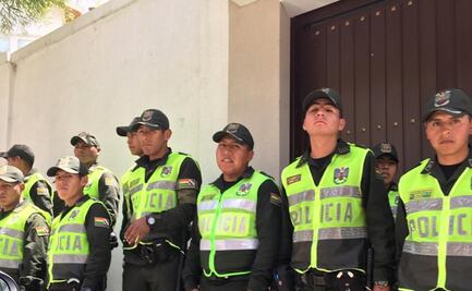 SRE, en alerta permanente; ve riesgo de incursión armada a embajada de México en Bolivia