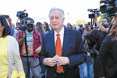 AMLO respalda a Bartlett; le otorga toda su confianza