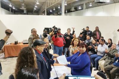 Obrera despedida busca candidatura