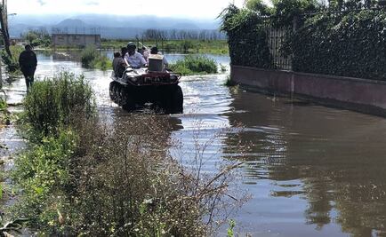 Suman más de mil casas afectadas por desbordamiento de río Lerma