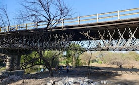 Intento de tumbar puente en caída de "El Mencho" fue un "escenario de guerra", cuentan habitantes; prevén demolición por daños