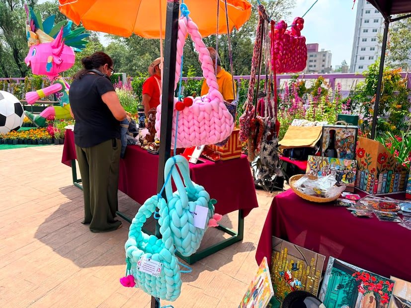 Jardín Flotante instala bazar de personas en reinserción social del programa "Borrón y Vida Nueva". (Foto: especial)
