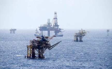 Petróleo mexicano sube a 43.64 dólares el barril, el mayor precio desde febrero