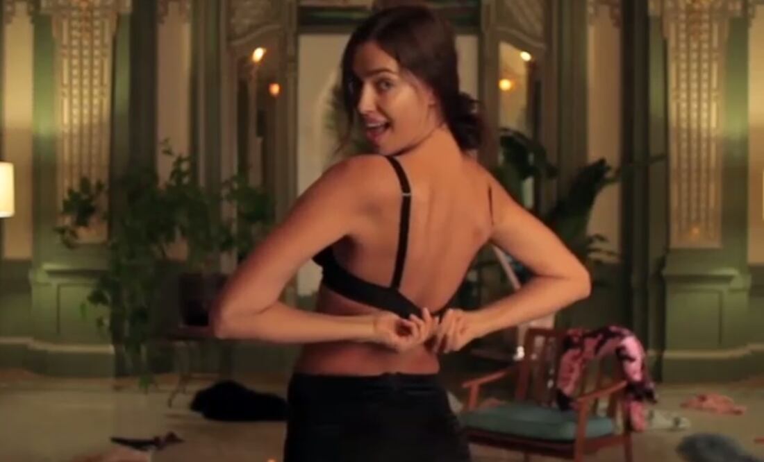 En uno de los videos se observa a Shayk despojarse del sostén y dejar sus espalda desnuda. (FOTO tomada de Instagram: irinashayk)