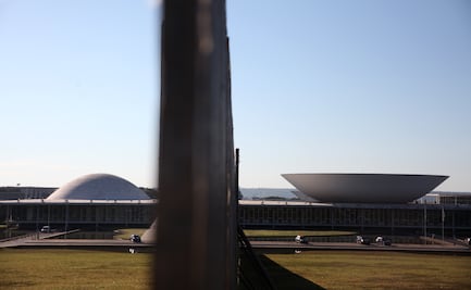 Dividen con muro a partidarios y opositores de Rousseff