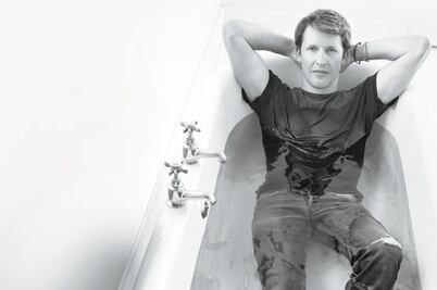 James Blunt, teniente, cantante y papá solitario