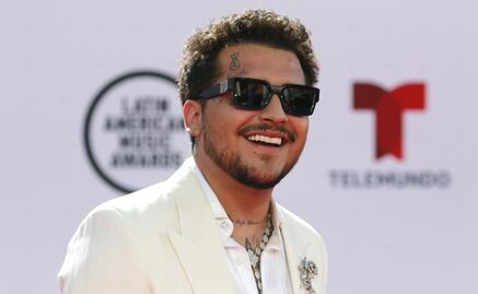 Christian Nodal revela qué pasó con el tatuaje de los ojos de Belinda que se hizo en el pecho