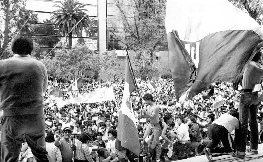 Anfitriones en uno de los templetes de “sana diversión”, tras la victoria de México sobre Bulgaria, 15 de junio 1986. Foto: Archivo EL UNIVERSAL.